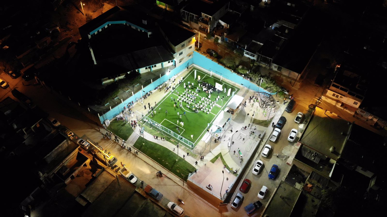 El Químico hace realidad el sueño de Emiliano al construir una cancha deportiva en su colonia