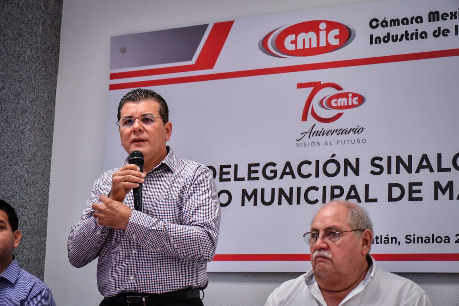Gobierno municipal y sector de la construcción refrendan alianza por el bien de la ciudad