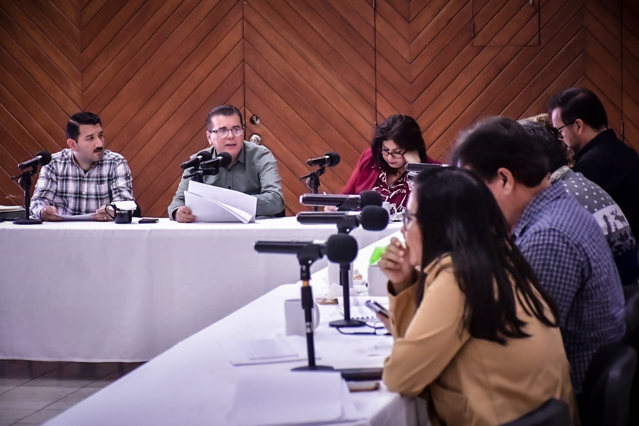 Analiza Cabildo mazatleco propuesta de paquete de obras 2024.