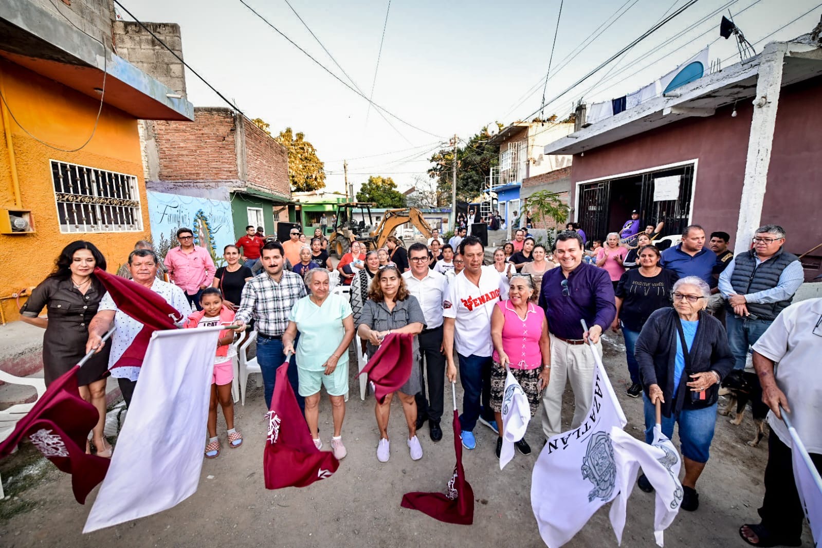 ¡ARRANCA PAVIMENTACIÓN EN LA CALLE HUMBERTO MARILES DE LA COLONIA JUÁREZ!.