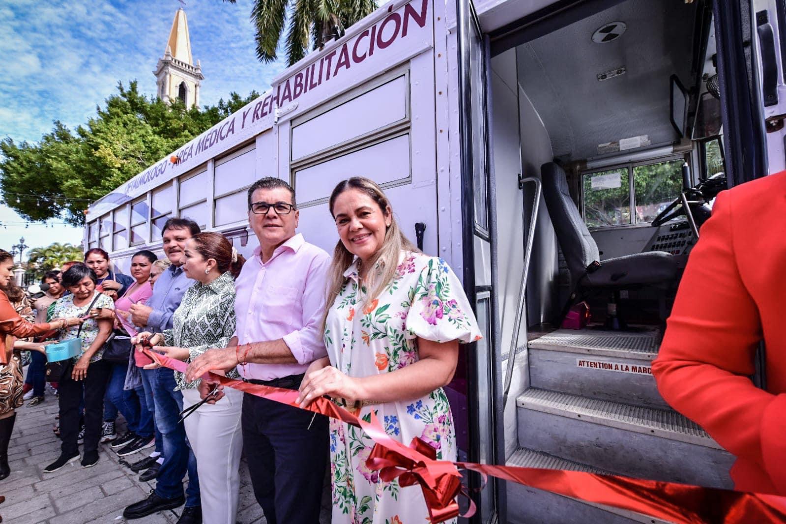 INAUGURAN SISTEMA DIF MAZATLÁN Y EL GOBIERNO MUNICIPAL, CAMIÓN DE LA SALUD.
