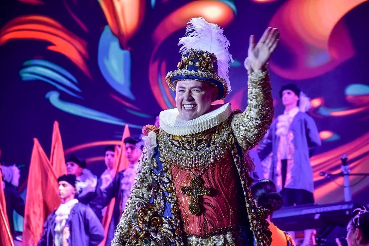 MAZATLÁN VIVE CON JÚBILO EL PRIMER DÍA DE CARNAVAL “ECLIPSE BARROCO 2024 CON LA CORONACIÓN DE HÉCTOR II”.