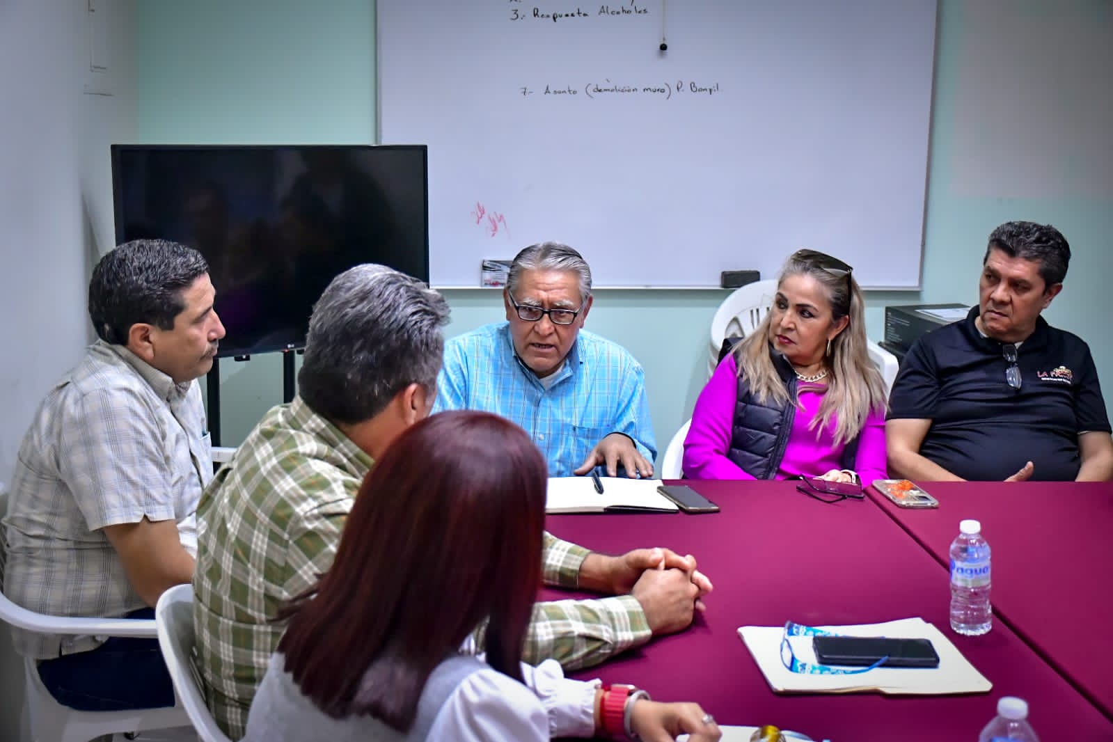 Gobierno Municipal y locatarios del mercado Pino Suárez buscan que prevalezca escencia del lugar.