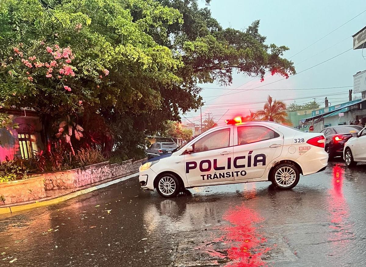 SE ACTIVAN PROTOCOLOS DE ATENCIÓN DEL GOBIERNO DE MAZATLÁN ANTE LLUVIA Y VIENTO.