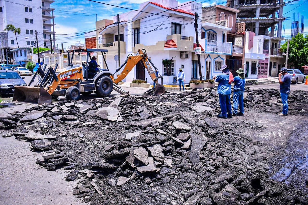 Dará Obras Públicas solución definitiva a baches de Benito Juárez y 16 de Septiembre.