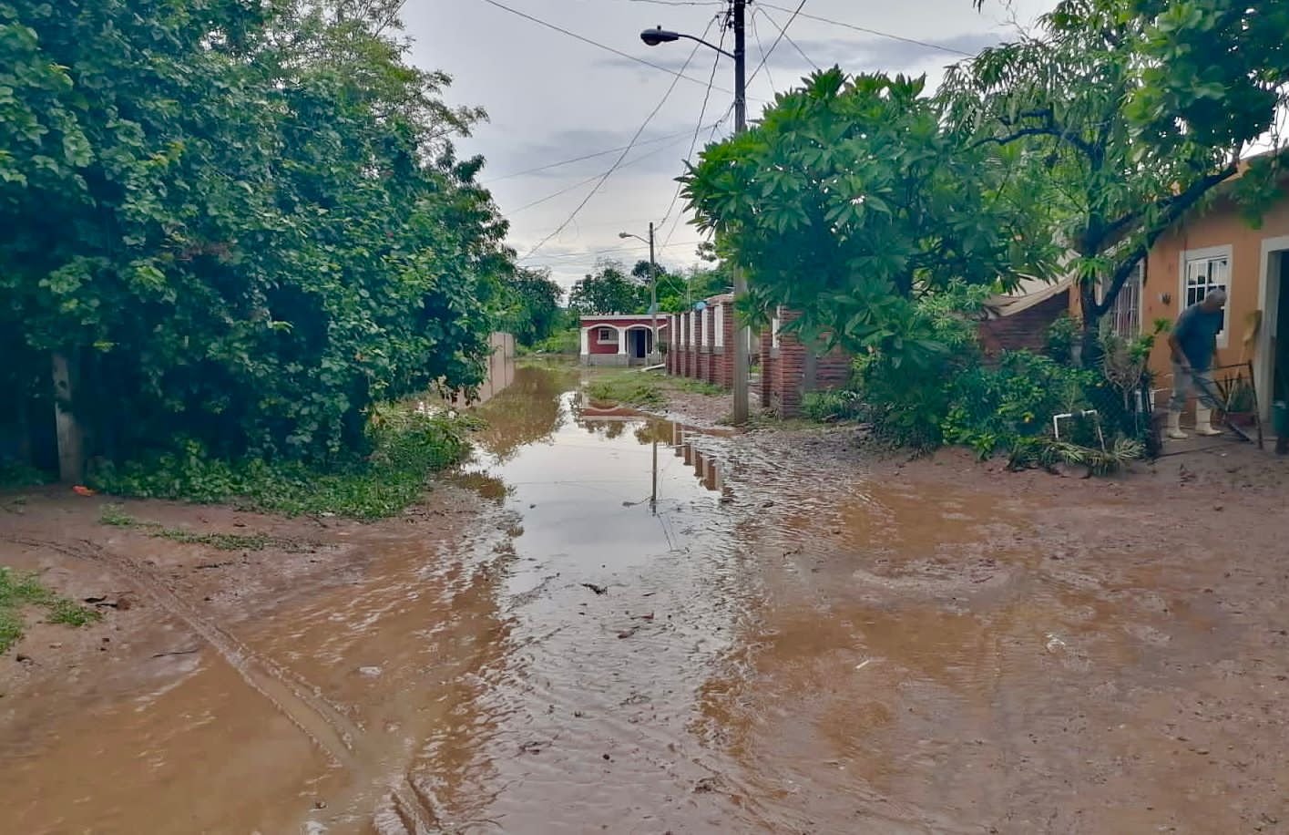 Los Zapotes, el Roble y Villa Unión con afectaciones por las lluvias.