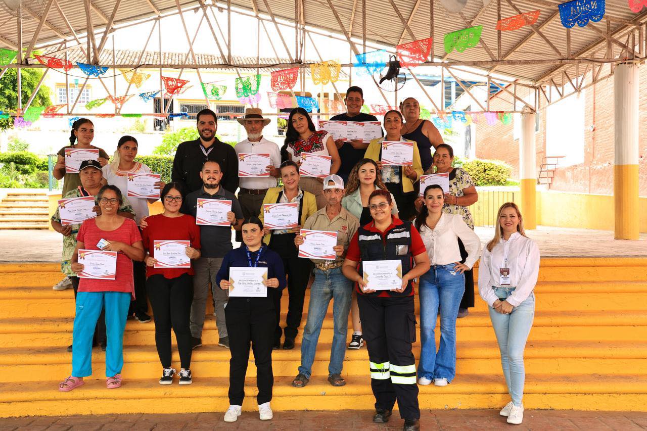 Capacita SEDECTUR en primeros auxilios a prestadores de servicios turísticos en La Noria.