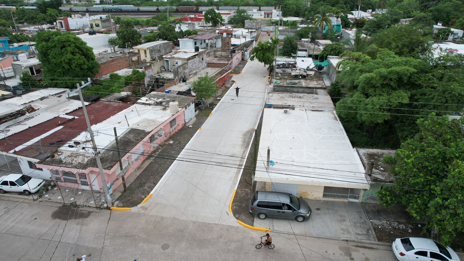 Gobierno de Mazatlán transforma calles que tenían 50 años sin pavimentar