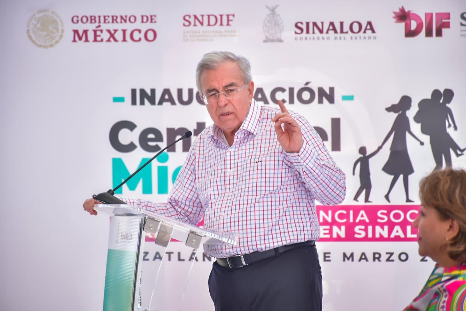 “Mazatlán, se convierte en un centro del humanismo mexicano”, Rubén Rocha Moya.