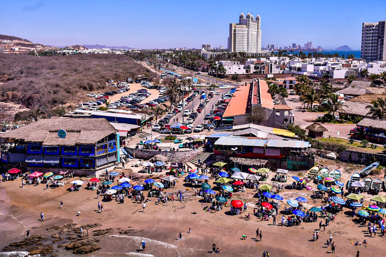 Se construirán ocho baños para una mejor imagen urbana y acceso a la zona de playas: Edgar González.