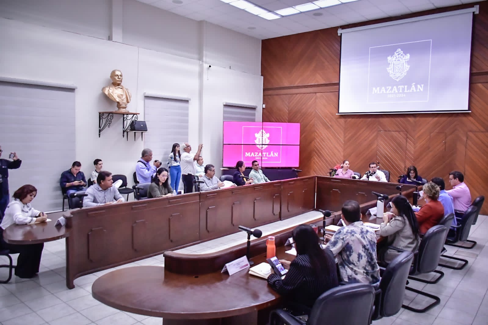 Aprueba Cabildo Municipal iniciativa de la Ley de Ingresos para el 2024.