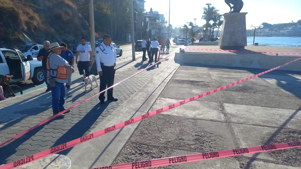 Realiza Dirección de Obras Públicas trámites para iniciar la reparación del socavón detectado en Paseo Claussen