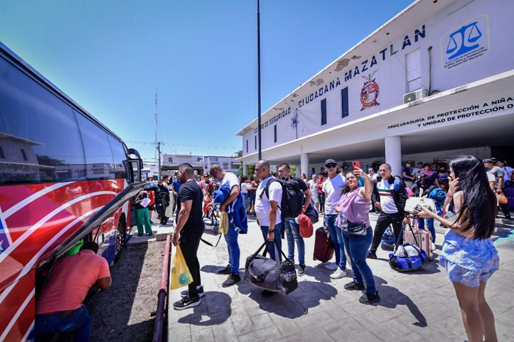 ¡A preparase! Parten 64 personas a la Universidad de la Policía para iniciar proceso de formación.
