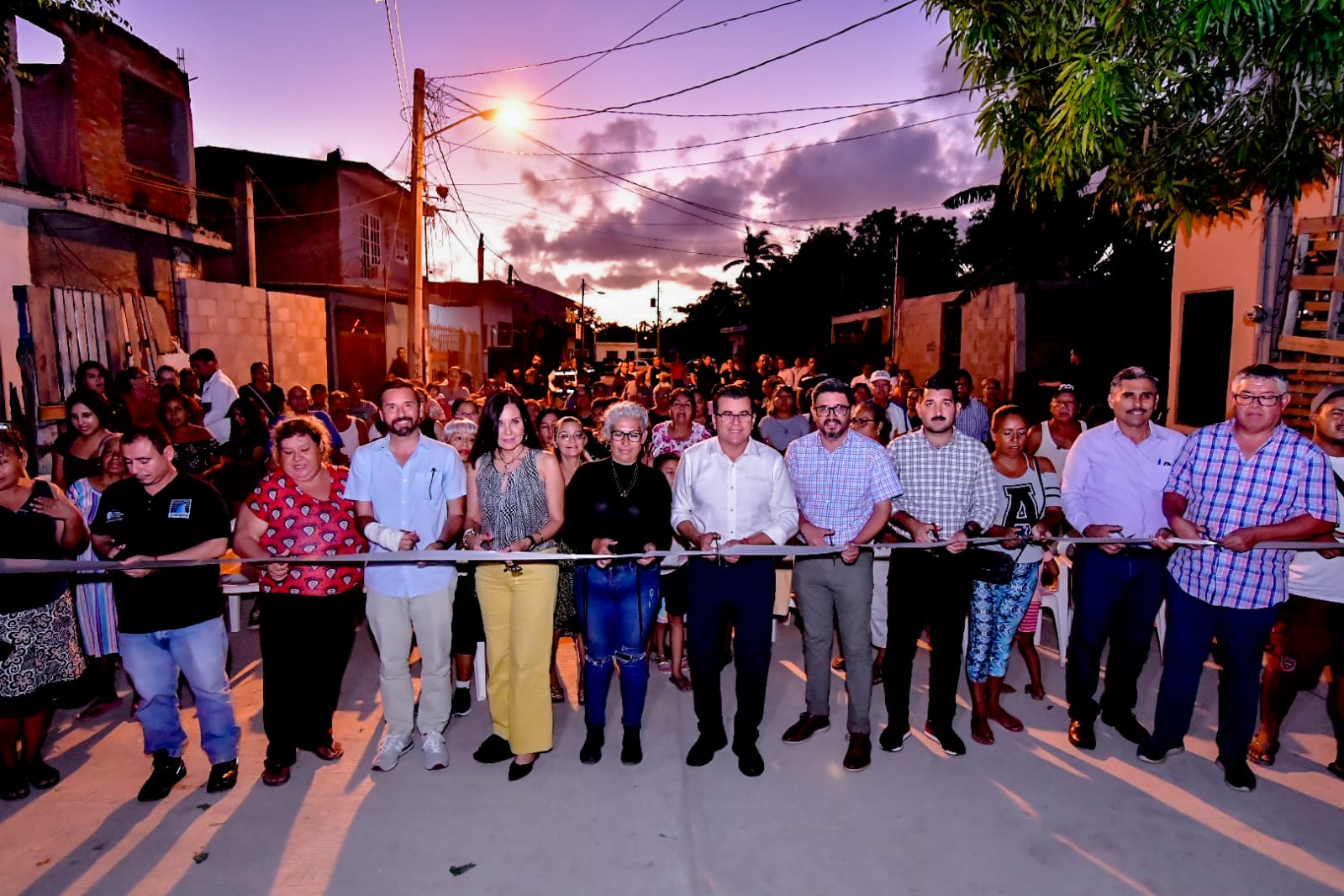 ¡Compromiso cumplido! Vecinos de la Francisco I. Madero estrenan calle.