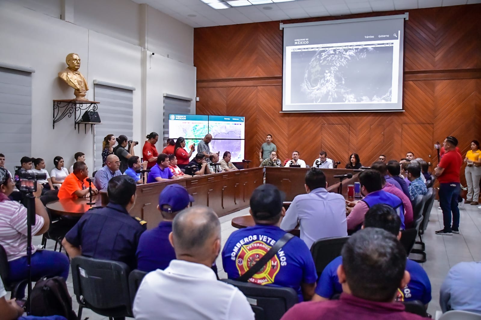 Mazatlán en fase de “Prevención” ante la amenaza del huracán “Norma”.