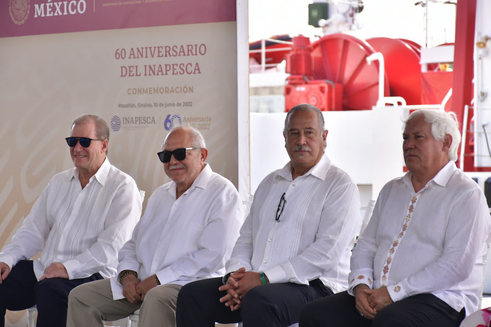 Alcalde de Mazatlán asiste a la conmemoración del 60 aniversario de Inapesca